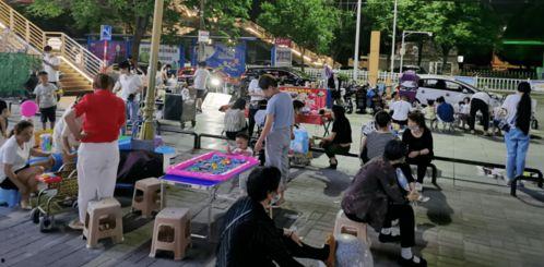 巩义的网红地摊,夜市繁华，美食与文化交融的市井风情