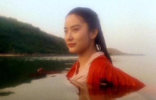 男明星直播洗澡视频,男明星浴室瞬间，网友直呼“太真实”