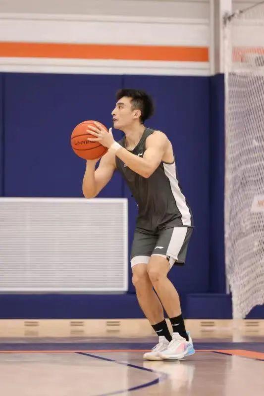 久事大鲨鱼明星,闪耀篮球场的璀璨之星